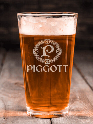 Celtic Wreath Monogram : Pint Glasses - Engraved