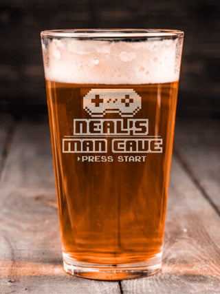 Gamer Man Cave : Pint Glasses - Engraved