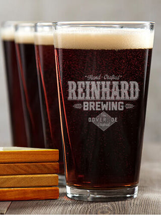Brewing : 4 Pint Glasses - Engraved 4 Coasters Gift Set