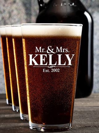 Mr and Mrs : Growler Pint Glass Gift Sets - Color Printed