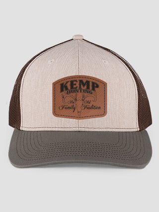 Hunting Family Tradition : Structured Trucker Hats with Patch